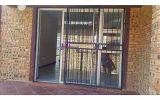 2 Bedroom Apartment in Kloofendal