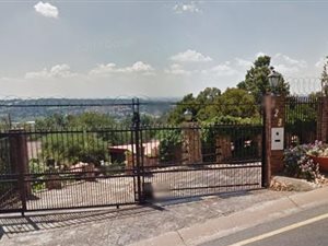3 Bed House in Constantia Kloof