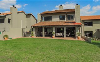 3 Bedroom House in Magalies Golf Estate