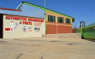 456 m² Commercial space in Warrenton
