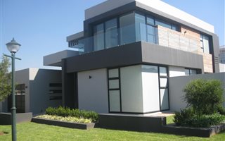 4 Bedroom House in Ebotse Estate