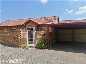 3 Bed Townhouse in Equestria