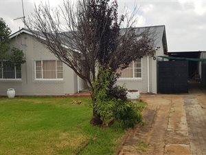 3 Bed House in Claremont