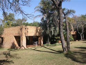 4 Bed House in Kameelfontein and surrounds