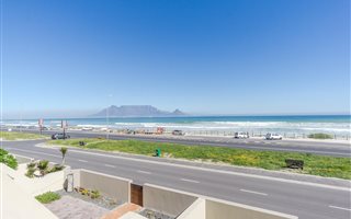 2 Bedroom Apartment in Bloubergrant