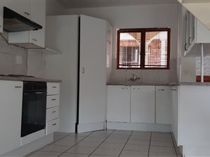3 Bed Duplex in Winchester Hills