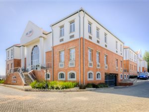 1349 m² Commercial space in Irene