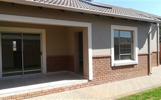 3 Bedroom Simplex in Monavoni