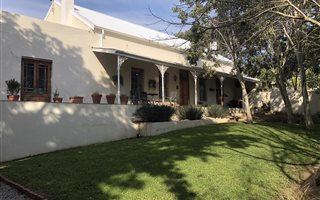 4 Bedroom House in Riebeek Kasteel