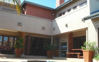 4 Bedroom House in Boardwalk