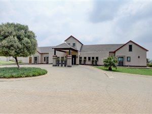 8700 m² Land available in Mooikloof Glen