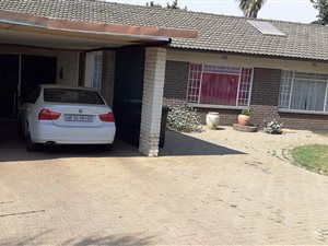 4 Bed House in Mimosa Park
