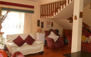 4 Bedroom House in Chiltern Hills