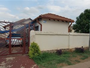 2 Bed House in Nellmapius