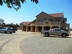 108 m² Commercial space in Sunward Park