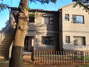 3 Bed Apartment in Putfontein