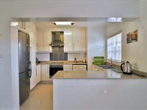 3 Bed Apartment in Willard Beach
