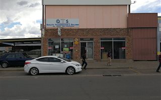 196 m² Retail Space in Albertynshof