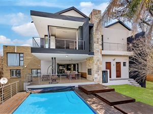 5 Bed House in Northcliff