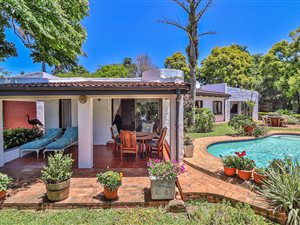 4 Bed House in Hayfields