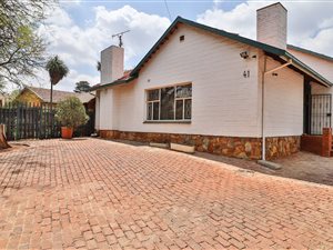 3 Bed House in Cresta