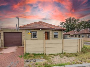3 Bed House in Hagley