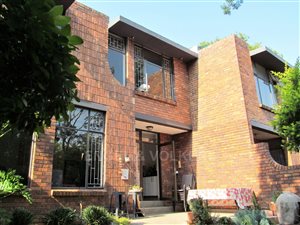 3 Bed Duplex in Maroelana