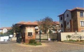 1 Bedroom Flat in Halfway Gardens