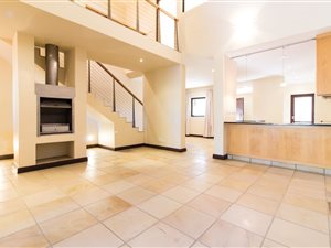 2 Bed Apartment in Oubaai and surrounds