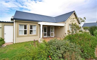 2 Bedroom House in Schonenberg Estate