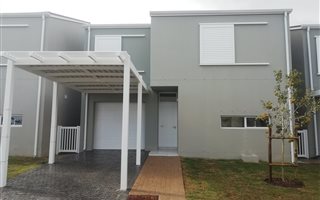 3 Bedroom House in Somerset Lakes