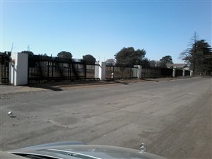 500 m² Commercial space in Bankenveld