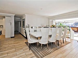 4 Bed House in Hurlingham Manor