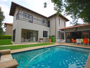 3 Bed House in Honeydew Manor