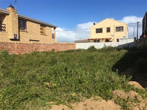325 m² Land available in Kleinkrantz