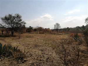 2.5 ha Land available in Glen Austin