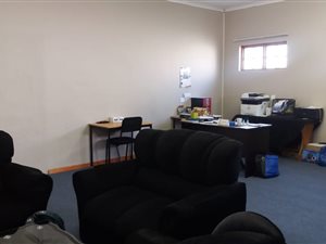 70 m² Office Space in Vredenburg