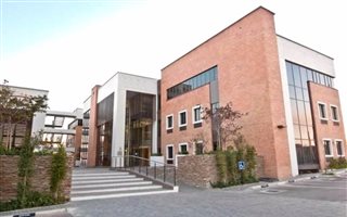 298 m² Office Space in Vorna Valley