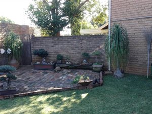 2 Bed Townhouse in Moreleta Park