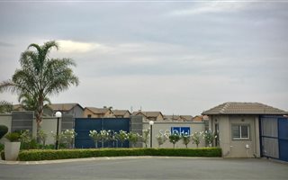 3 Bedroom Cluster in Ruimsig