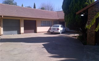 4 Bedroom House in Neserhof
