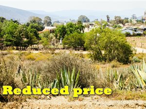 1135 m² Land available in Uniondale