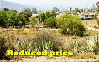 1135 m² Land available in Uniondale