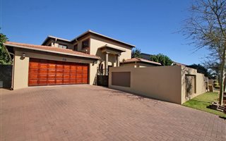 4 Bedroom House in Honeydew Ridge