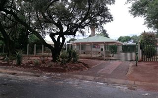 3 Bedroom House in Three Rivers