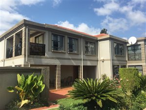 4 Bedroom House in Centurion Golf Estate