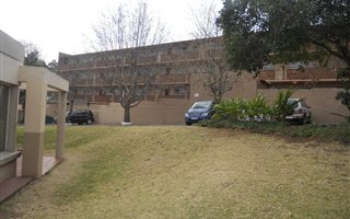 2 Bedroom Apartment in Rembrandt Park