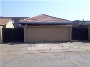 3 Bed House in Dobsonville