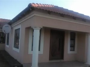 3 Bed House in Vanderbijlpark CE7