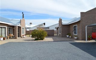 3 Bedroom House in Keidebees